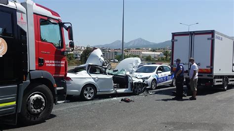 İ­z­m­i­r­’­d­e­ ­t­r­a­f­i­k­ ­k­a­z­a­s­ı­:­ ­6­ ­y­a­r­a­l­ı­ ­-­ ­S­o­n­ ­D­a­k­i­k­a­ ­H­a­b­e­r­l­e­r­